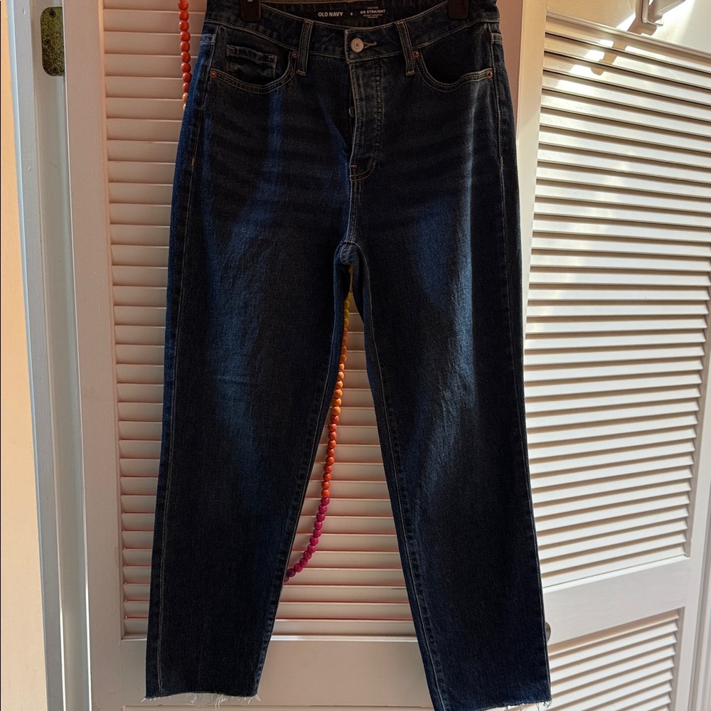 Women’s size 6 high rise OG straight button fly jeans.